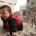 Un enfant palestinien en pleurs
