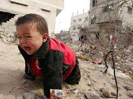 Un enfant palestinien en pleurs